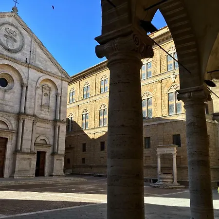 Lägenhet Residenza D'epoca La Rosa Pienza